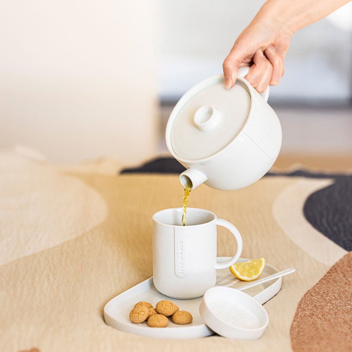 Cozy Time Tasse mit Deckel " Luck in a mug" von Räder  Teetasse mit Deckel