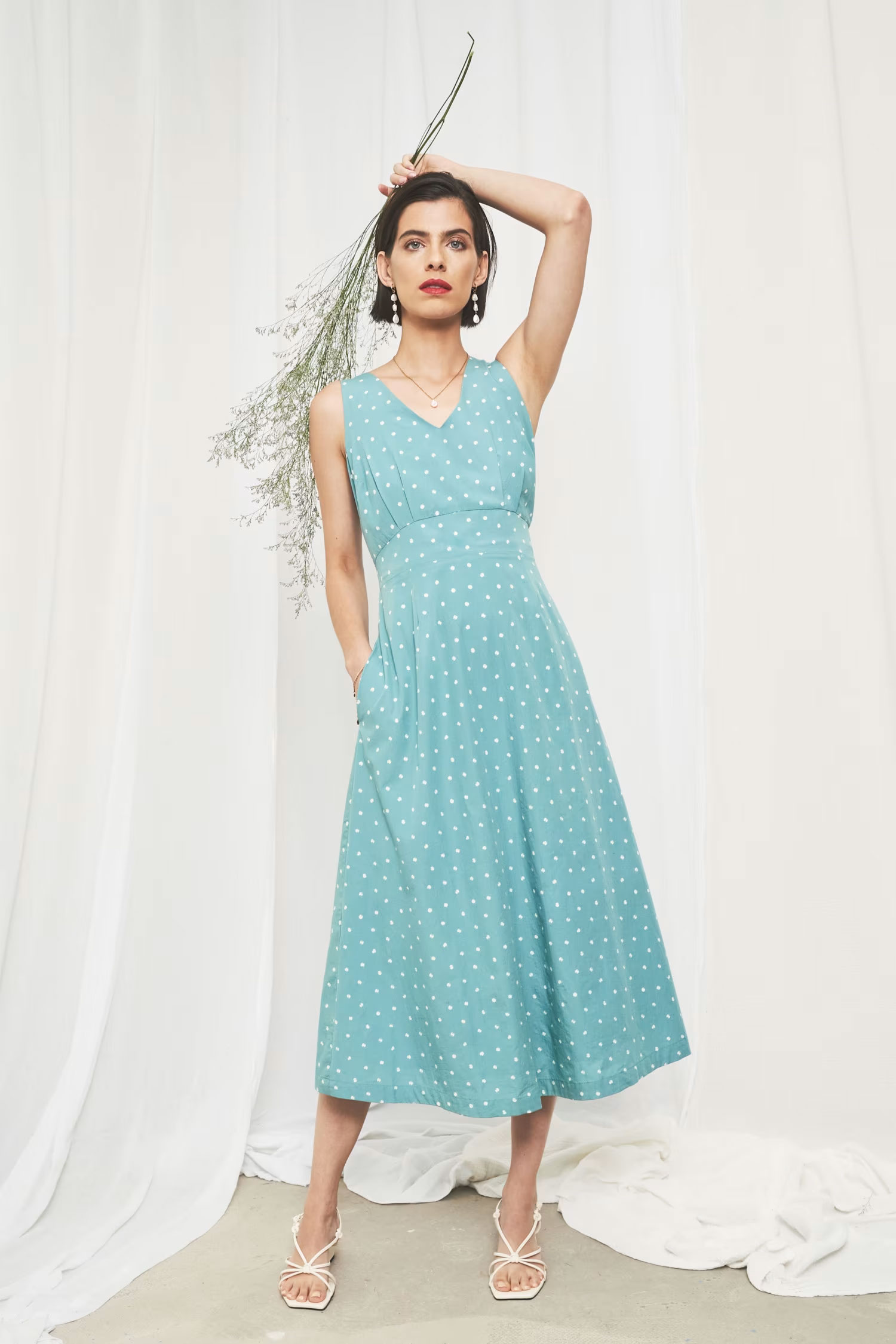 SEASALT CORNWALL Kleid Sky Beyond Sleeveless V-Neck Dress, Little Sponge Spot Tidepool