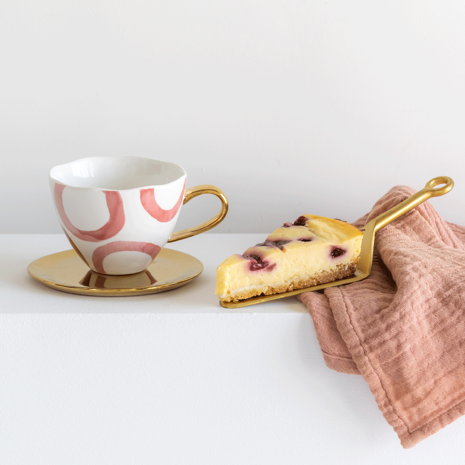 Urban Nature culture Tasse "Good Morning" Harmony mit goldenem Henkel Urban Nature culture Tasse "Good Morning" Harmony mit goldenem Henkel