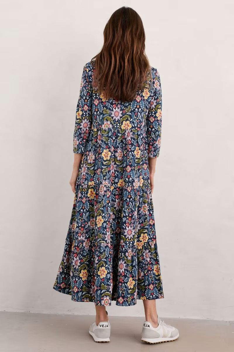 SEASALT CORNWALL Kleid Line Strokes Tiered Jersey Dress (GOTS), Farbe: Rustic Floral Maritime